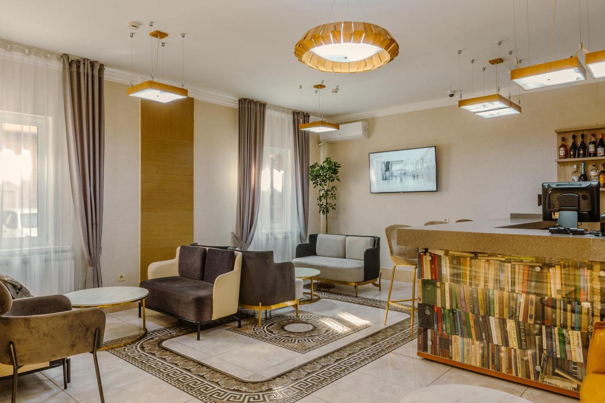 Infinity Plaza Hotel Atyraū Exteriér fotografie